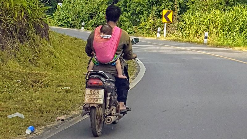 Mae Hong Son - Baby on Motorbike