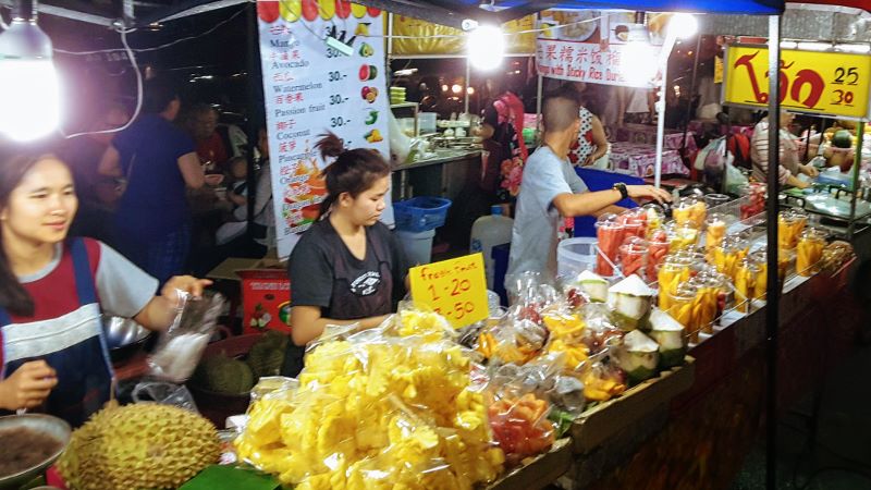 Chang Phuak Gate Night Food Market