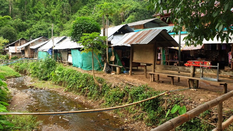 Souvenir shops at Ban Huai Sua Tao